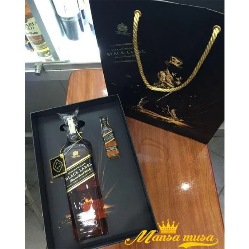 Johnnie Walker Double Black Label - Hộp Quà Tết 2023