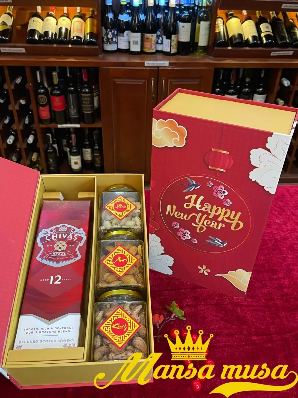 Hộp quà tết Bính Ngọ 2026 QM37