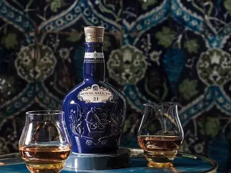 rượu whisky chivas 21 năm