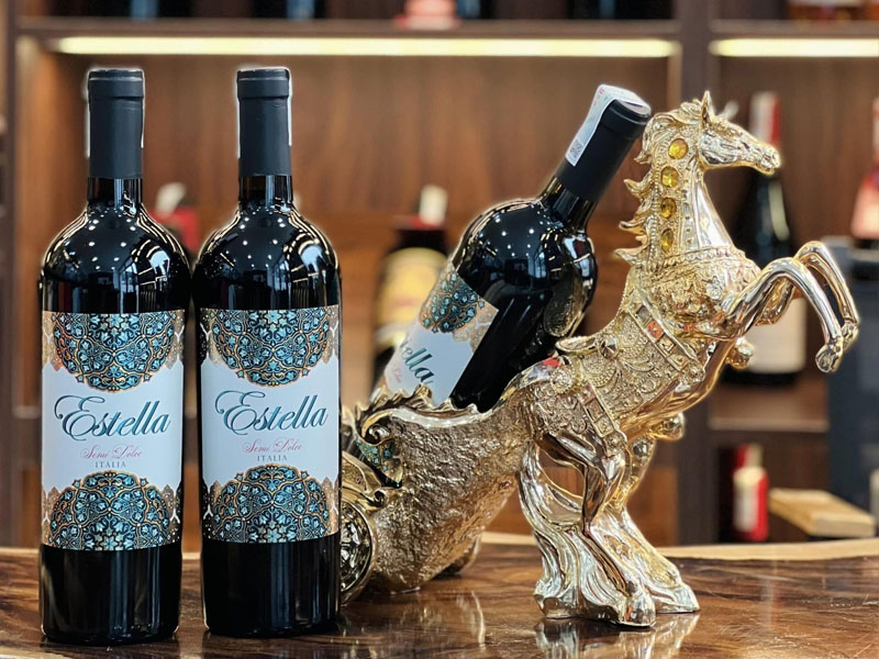 Rượu vang estella semi dolce chai đen