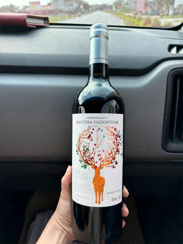 Rượu vang macchia valfontone