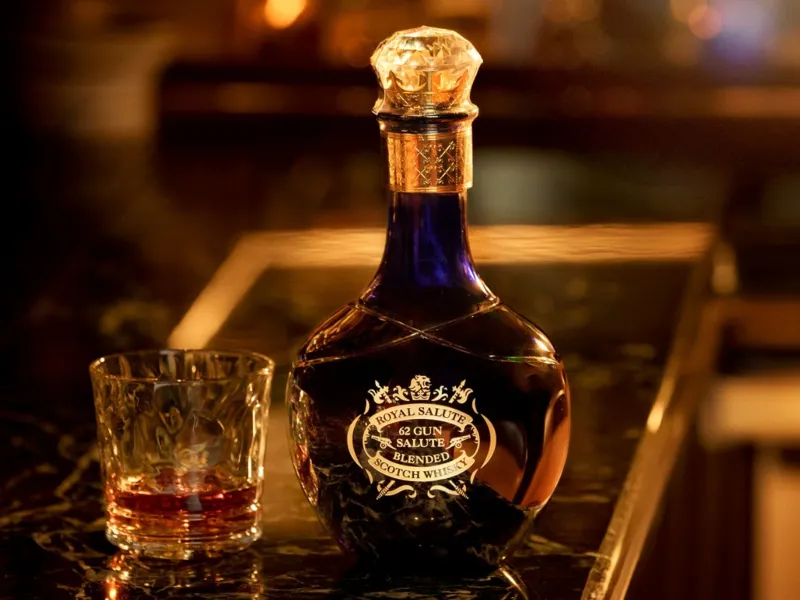 rượu chivas regal 62 gun salute