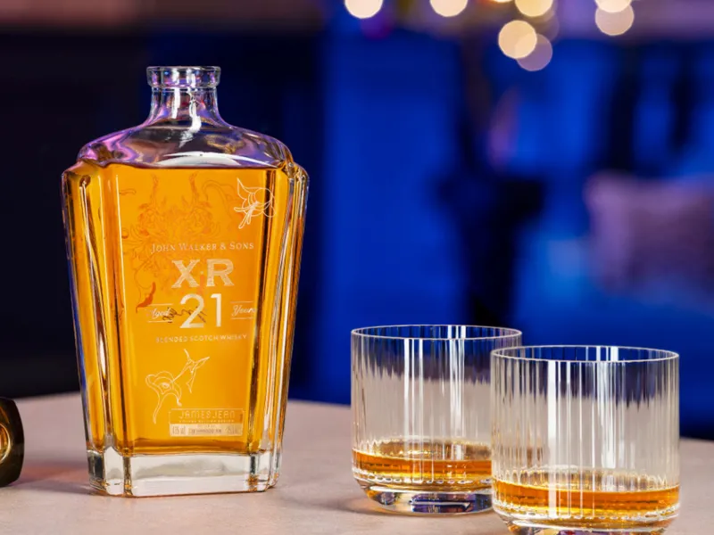 rượu johnnie walker & sons xr 21 - năm rồng