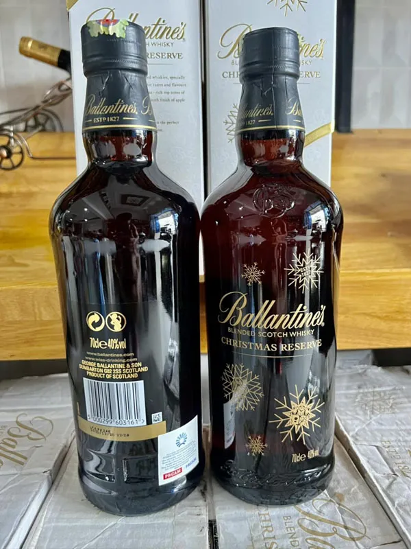 rượu whiskey ballantines christmas reserve