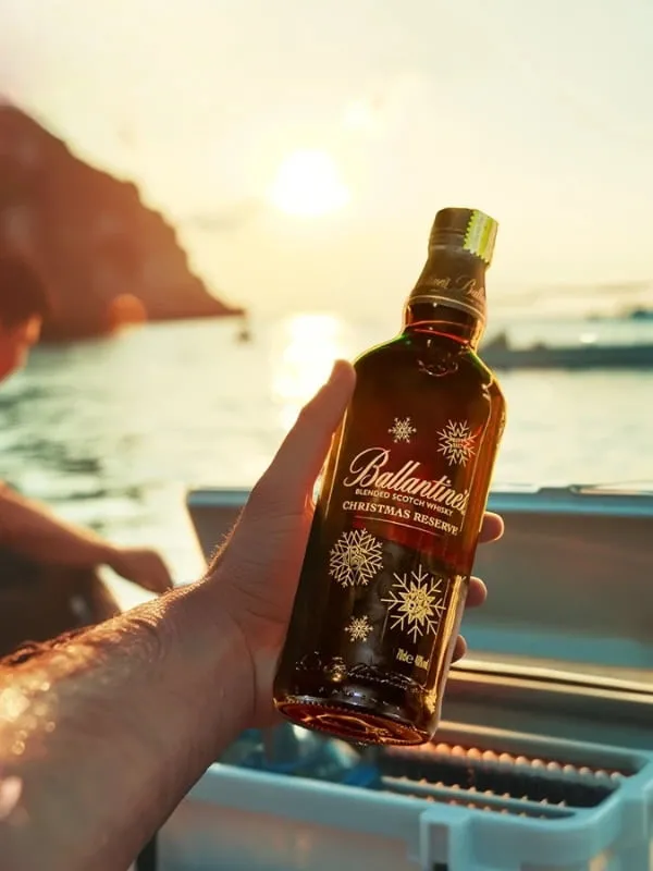 rượu whiskey ballantines christmas reserve