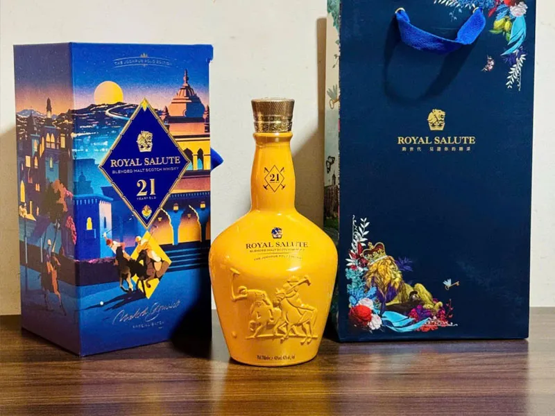 rượu whisky royal salute 21 year jodhpur polo edition