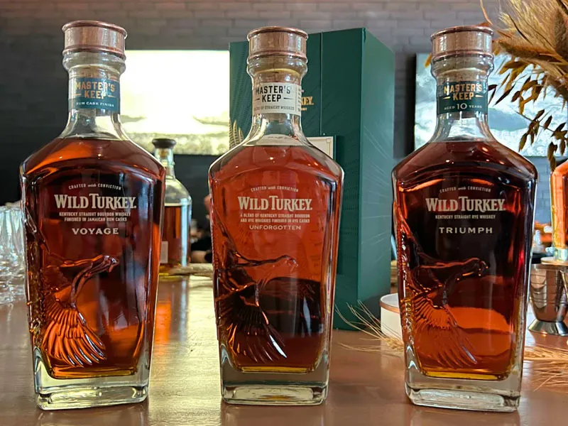 rượu whisky wild turkey master's keep unforgotten