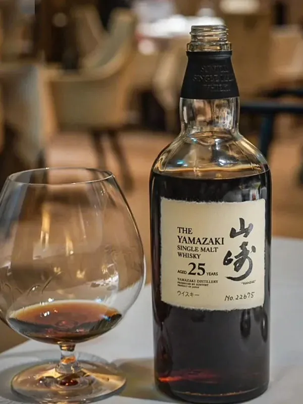 rượu whisky yamazaki 25 năm rượu whisky yamazaki 25 năm