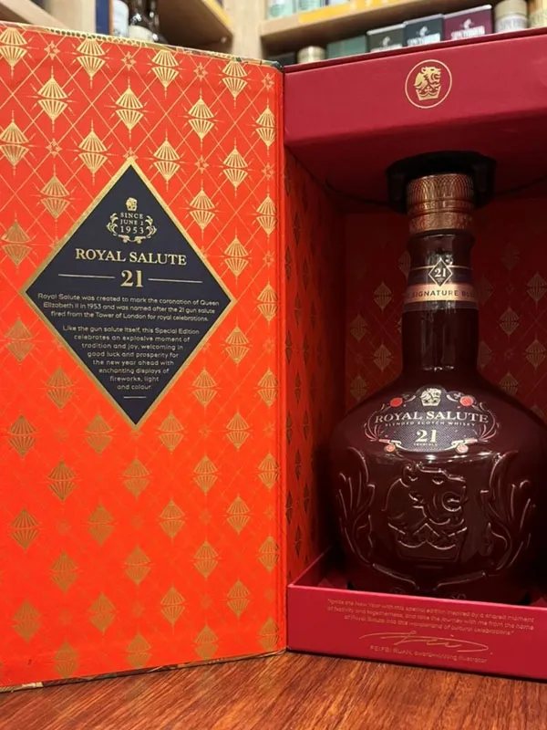 rượu royal salute 21 đỏ ruby flagon 700ml rượu royal salute 21 đỏ ruby flagon 700ml