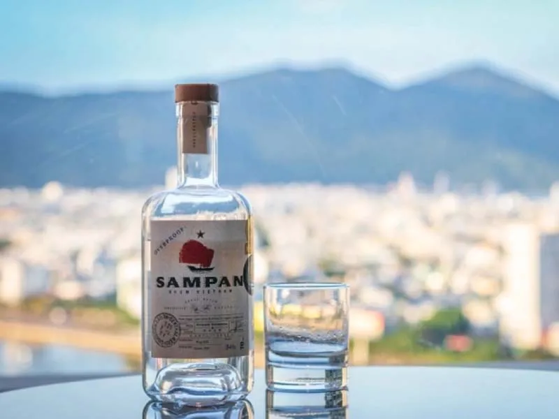 sampan 65% - white rhum vietnam sampan 65% - white rhum vietnam