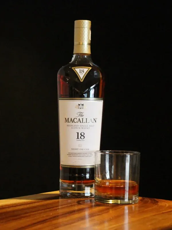 macallan 18 năm - sherry oak 2024