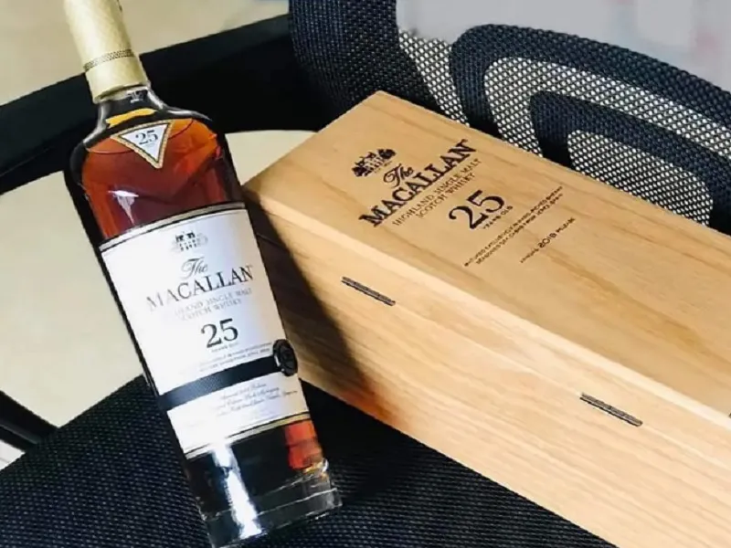 macallan 25 năm - sherry oak 2023