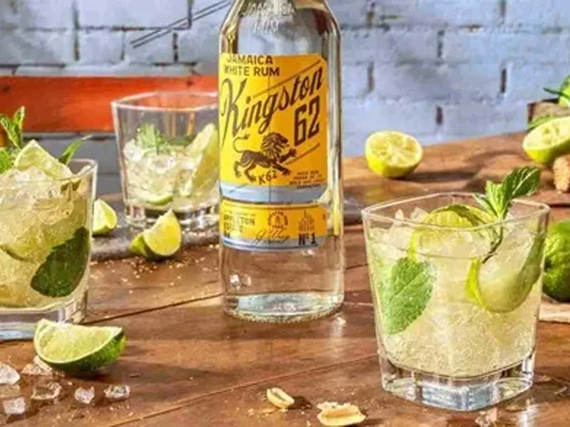 rum kingston 62 white