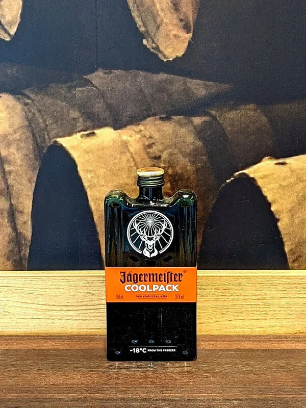 rượu jagermeister coolpack 350ml rượu jagermeister coolpack 350ml