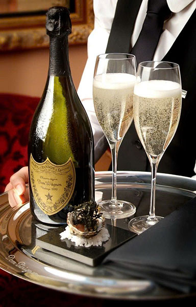 Tại sao rượu vang nổ 100k lại được yêu thích?