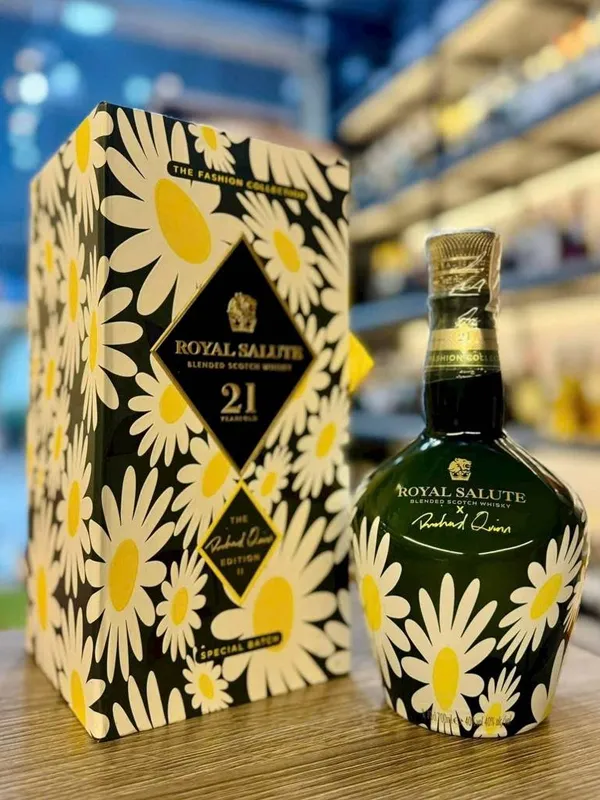 royal salute 21 năm - richard quinn daisy edition II