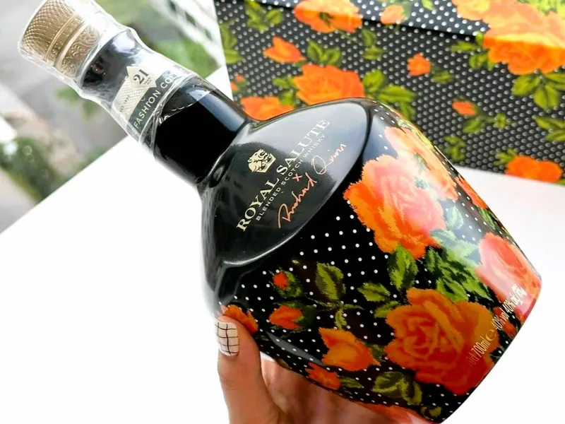 royal salute 21 năm - richard quinn roses edition II