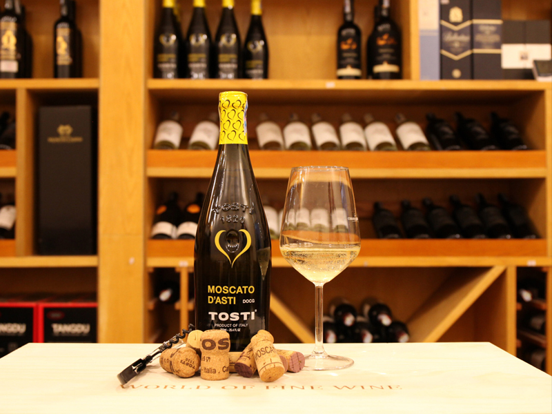 rượu vang tosti moscato d’asti