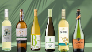 rượu vang trắng giá rẻ dưới 300k: top vang ngon 2026 phải thử!