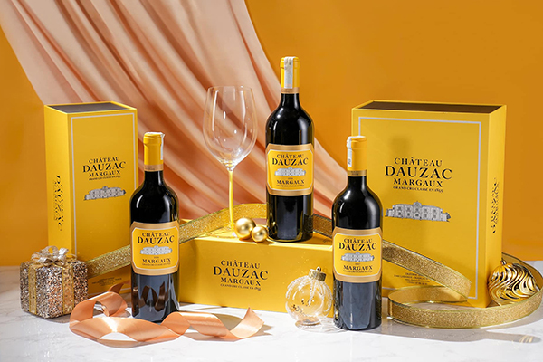 Bí quyết chọn hộp quà tết vang pháp 2026 cho doanh nghiệp