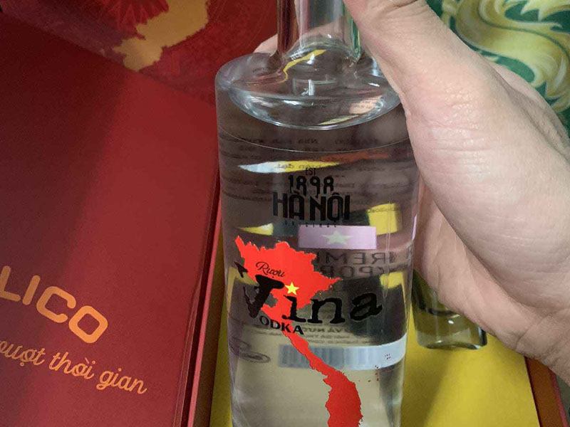 rượu vina vodka 500ml 39.5%