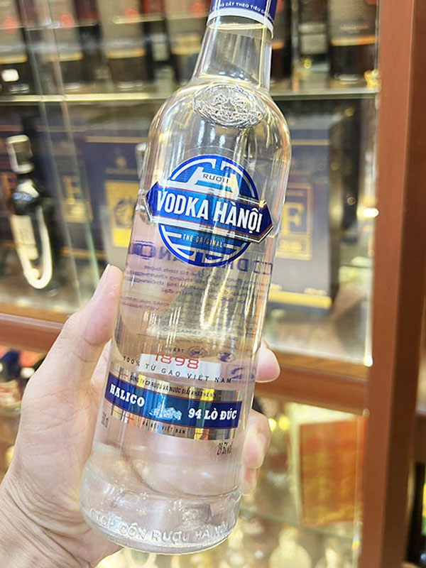 vodka hn 500ml nhãn xanh 29.5%